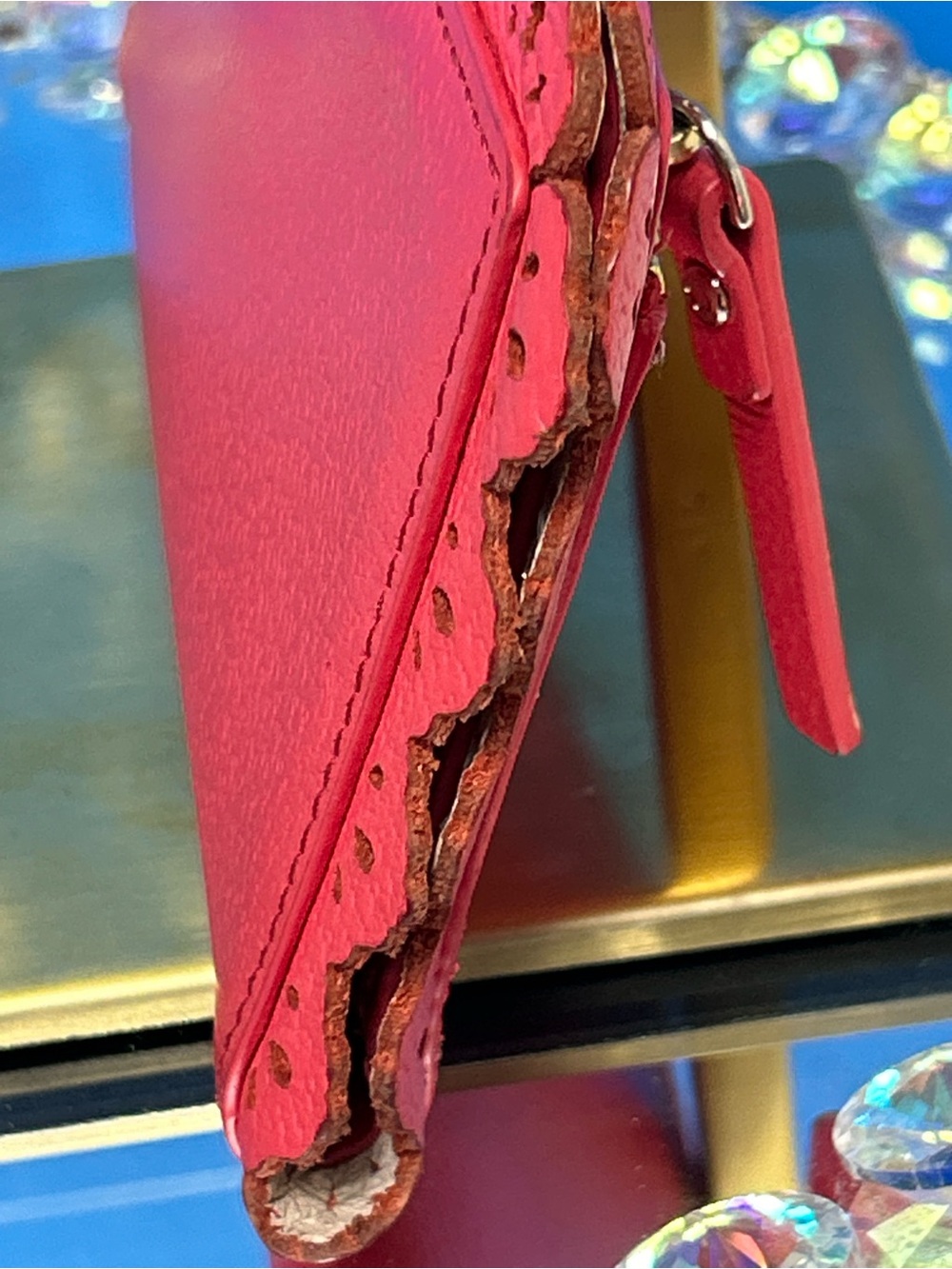 kate spade red scalloped leather continental wallet - Picture 4 of 15